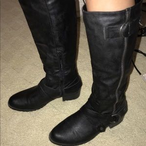 women’s black leather boots